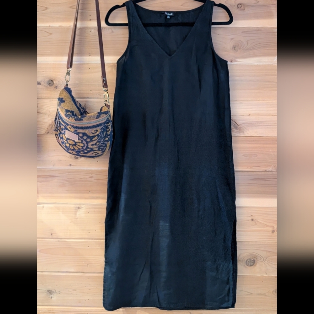 | SOLD | Madewell Black V-Neck Midi Dress